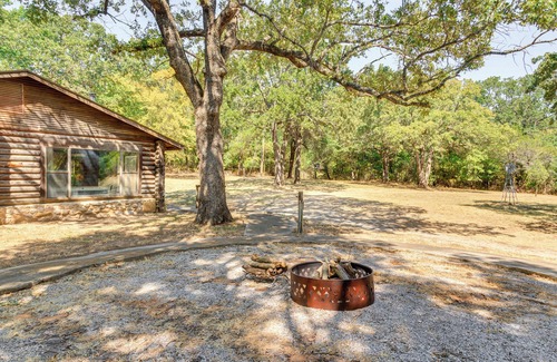 Davis Cabin | Davis Cabin w/Fire Pit: Close to Turner Falls!