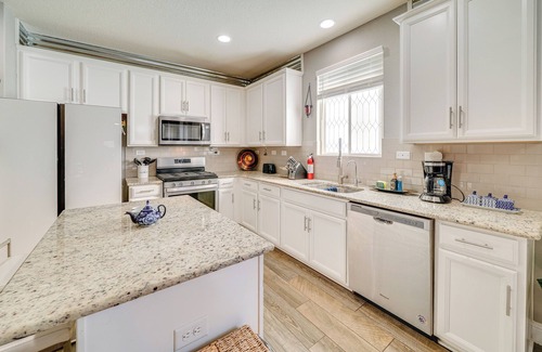 Helotes House | Davis Ranch Home w/Pool Access & Fenced Yard!