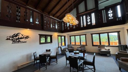 Upson Hotel | Davos Chalet