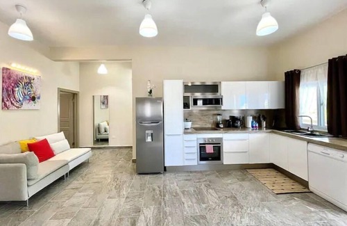 Tamarind Hill Estates House | Dawn Beach Club 2 Bed…2Bath Villa, With Beach Access & Resort Bar