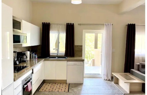 Tamarind Hill Estates House | Dawn Beach Club 2 Bed…2Bath Villa, With Beach Access & Resort Bar