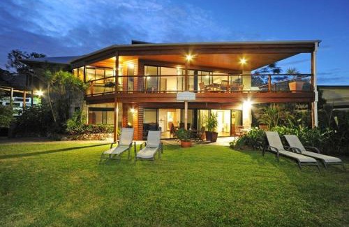 Airlie Beach House | Day Dreaming - Mazlin House