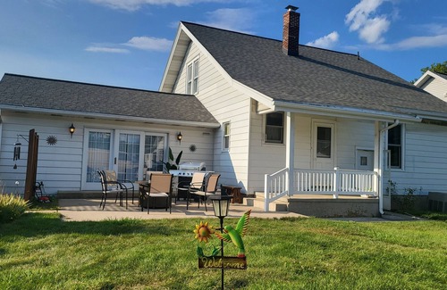 Palmyra House | Daydreamer off the creek, 5 Miles to Hersheypark,