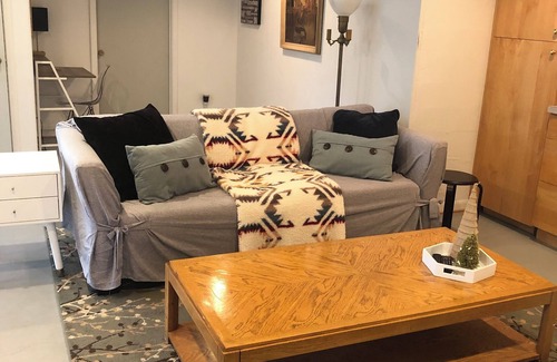 Salem Apartment | Daylight Basement Studio