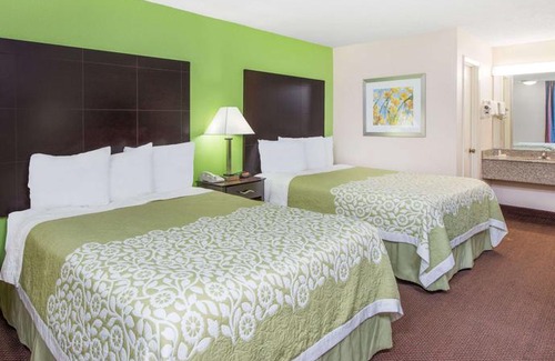 Calvert City Hotel | Days Inn by Wyndham Calvert City