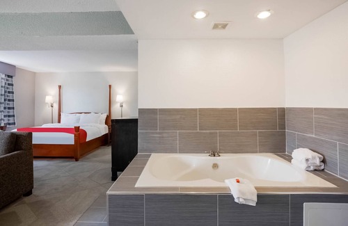 Conneaut Hotel | Days Inn by Wyndham Conneaut