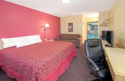 Princess Jeanne Hotel | Days Inn by Wyndham East Albuquerque