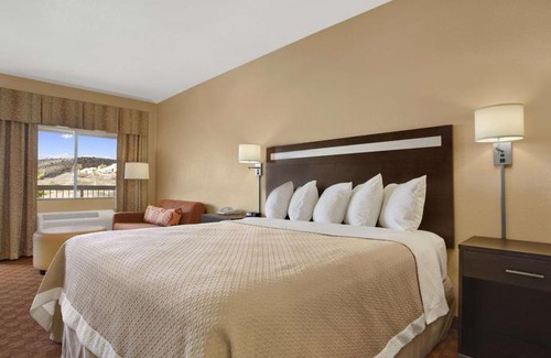 Globe Hotel | Days Inn by Wyndham Globe