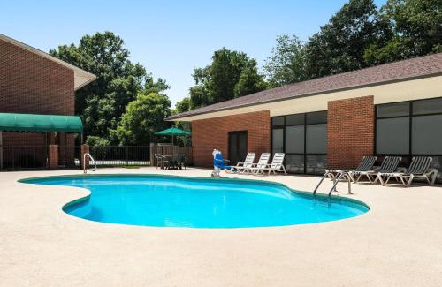 Lexington - Salisbury Hotel | Days Inn by Wyndham Lexington
