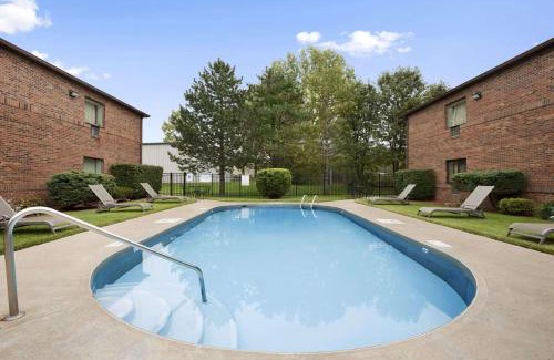 Franklin Hotel | Days Inn by Wyndham Middletown