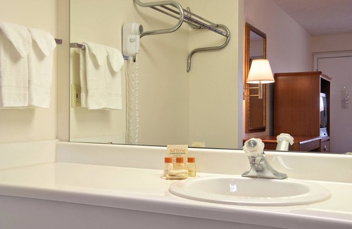 Plainfield Hotel | Days Inn by Wyndham Plainfield