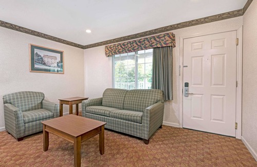 Ridgefield Hotel | Days Inn by Wyndham Ridgefield