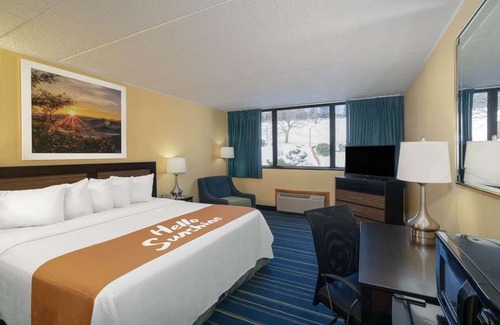 Dickson City Hotel | Days Inn by Wyndham Scranton PA