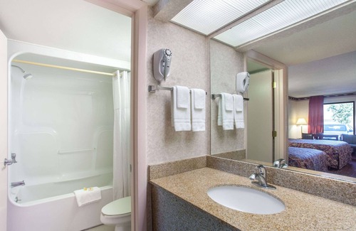 St. Pauls Hotel | Days Inn by Wyndham Saint Pauls