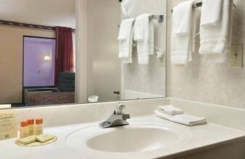 St. Pauls Hotel | Days Inn by Wyndham Saint Pauls