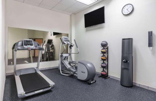 Sherman Hotel | Days Inn by Wyndham Sherman