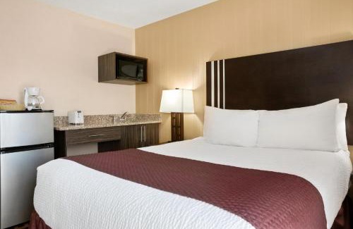 Sylvan Lake Hotel | Days Inn by Wyndham Sylvan Lake