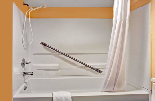 Elizabeth City Hotel | Days Inn by Wyndham Elizabeth City