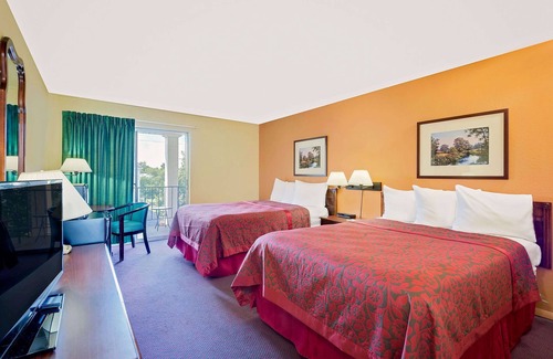Waynesboro Hotel | Days Inn by Wyndham Waynesboro