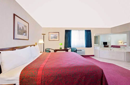 Waynesboro Hotel | Days Inn by Wyndham Waynesboro