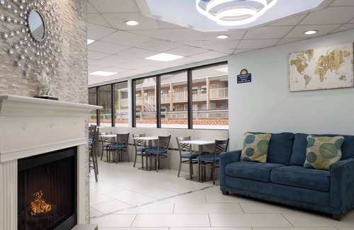 Weldon Hotel | Days Inn by Wyndham Weldon/Roanoke Rapids
