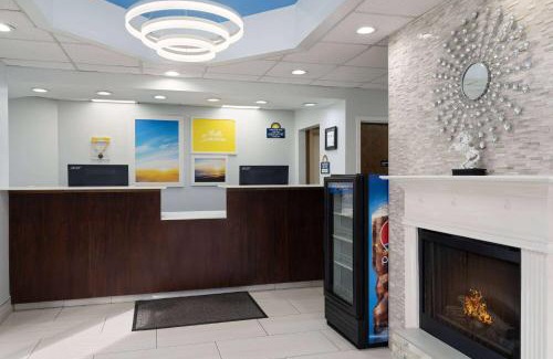 Weldon Hotel | Days Inn by Wyndham Weldon Roanoke Rapids