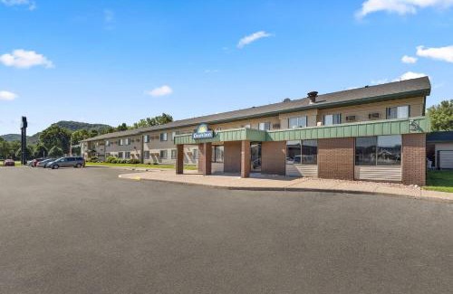 Winona Hotel | Days Inn by Wyndham Winona
