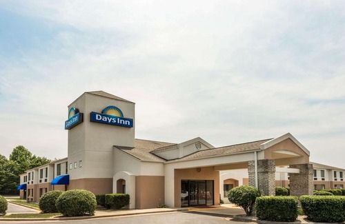Yadkinville Hotel | Days Inn by Wyndham Yadkinville