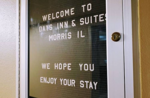 Morris Hotel | Days Inn & Suites by Wyndham of Morris