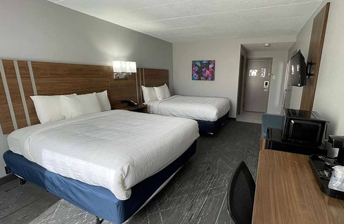 Springfield Hotel | Days Inn & Suites by Wyndham Springfield OH