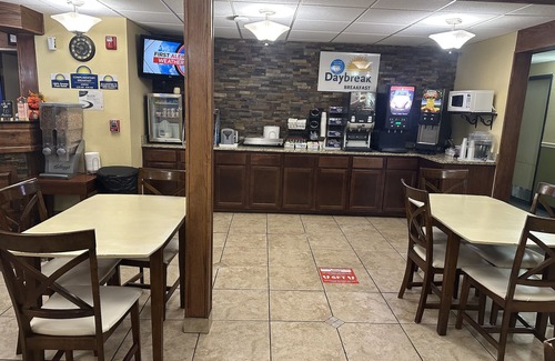 Gunnison Hotel | Days Inn & Suites by Wyndham Gunnison