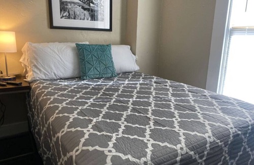 Dayton Apartment | Dayton! 5 Beds, Sleeps 10, 2 Bedrooms + WIFI