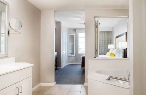 Brush - Stewarts Hotel | DAYTONA BEACH 2-BEDROOM SUITE WYNDHAM OCEAN WALK!