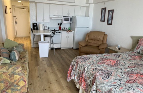 Daytona Beach Resort | DAYTONA GETAWAY OCEAN FRONT CONDO