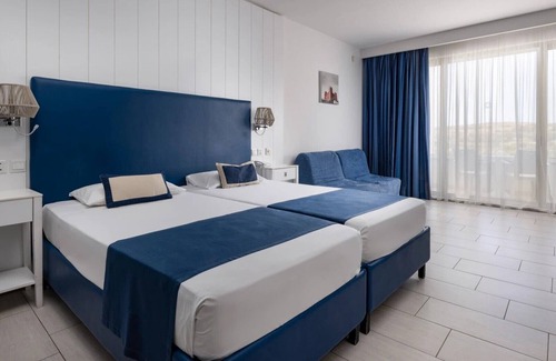 Għadira Resort | db Seabank Resort and Spa