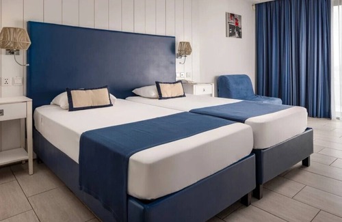 Għadira Resort | db Seabank Resort and Spa