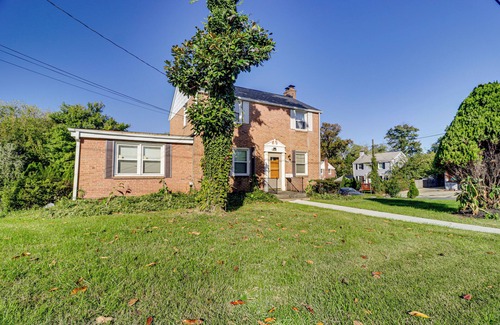 Wheaton-Glenmont House | DC Area Home: 1 Mi to Light Rail!