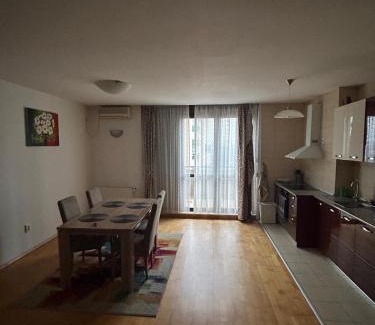 Ploiesti Apartment | DCNP Home
