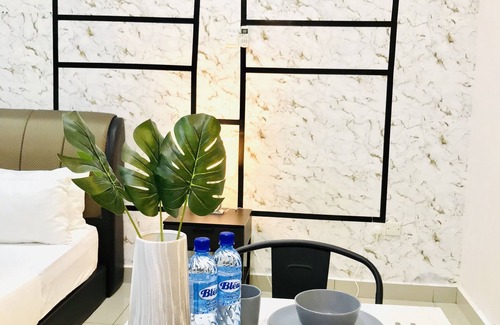 Taman Mount Austin Apartment | De’ Acacia Suite by HFS {LakeView+WiFi+HighFloor}