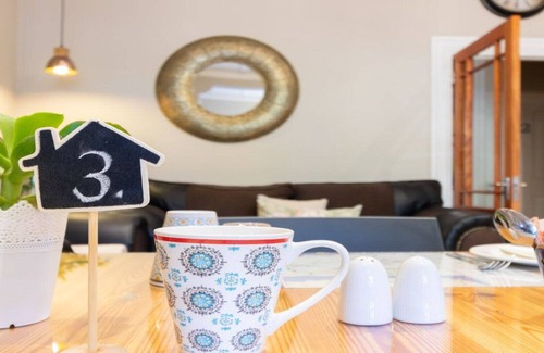 Oudtshoorn House | De Akker Guest-house- Tripple