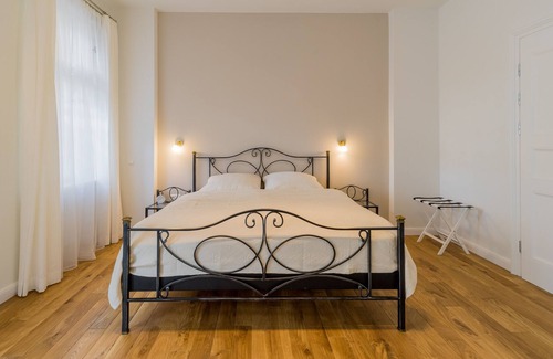 Halensee Apartment | Quiet and central apartment "Adler" in Berlin on Kurfürstendamm
