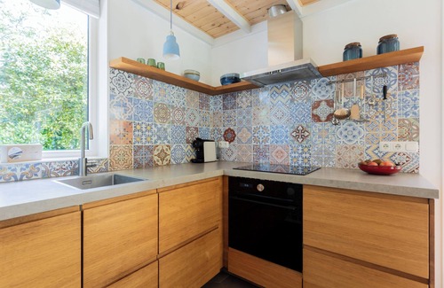 Gasselte House | De Bosuil, a cozy and luxurious detached bungalow of 60 square meters for 2 people, located in a peaceful spot within the park.