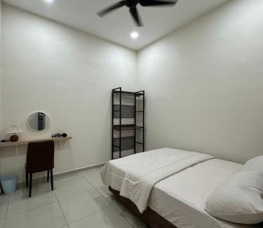 Kluang House | De Home Kluang Homestay