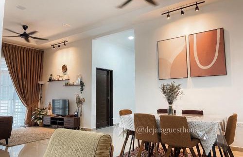 Padang Sekolah House | De Jara Guesthouse, Kuala Dungun
