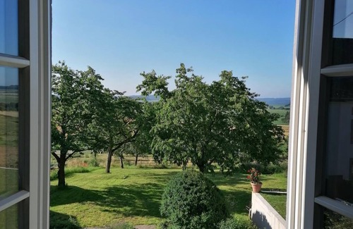 Feilsdorf Bed & Breakfast | De La Fontaine Manor House - Bear Suite