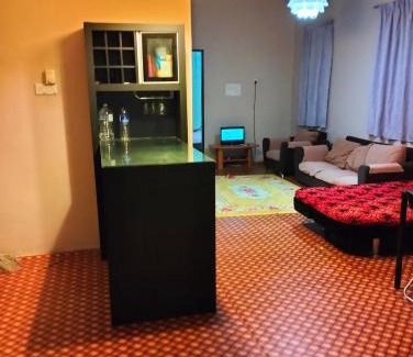 Kampung Bukit Koman House | De'Lakeside musslim's homestay