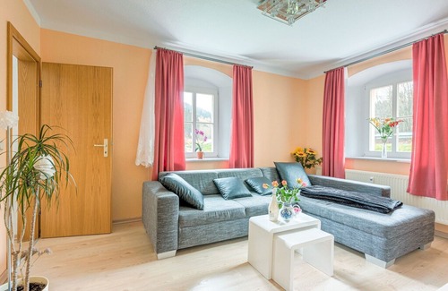 Rauschenbach Apartment | Modern Apartment in Rauschenbach Saxony near Forest