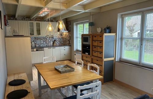 De Panne House | De Panne: 6 pers. fisherman's house in a holiday resort with pool/WiFi