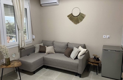Chorafakia Apartment | Deatached apartment with shared pool in Tersanas Chania 2 minutes from the beach