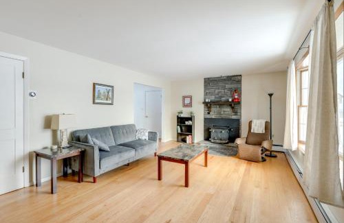 West Eaton House | Deck and Fire Pit Cozy Escape in Morrisville!